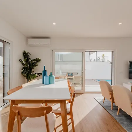 Silver Coast Sunset View فيلة *